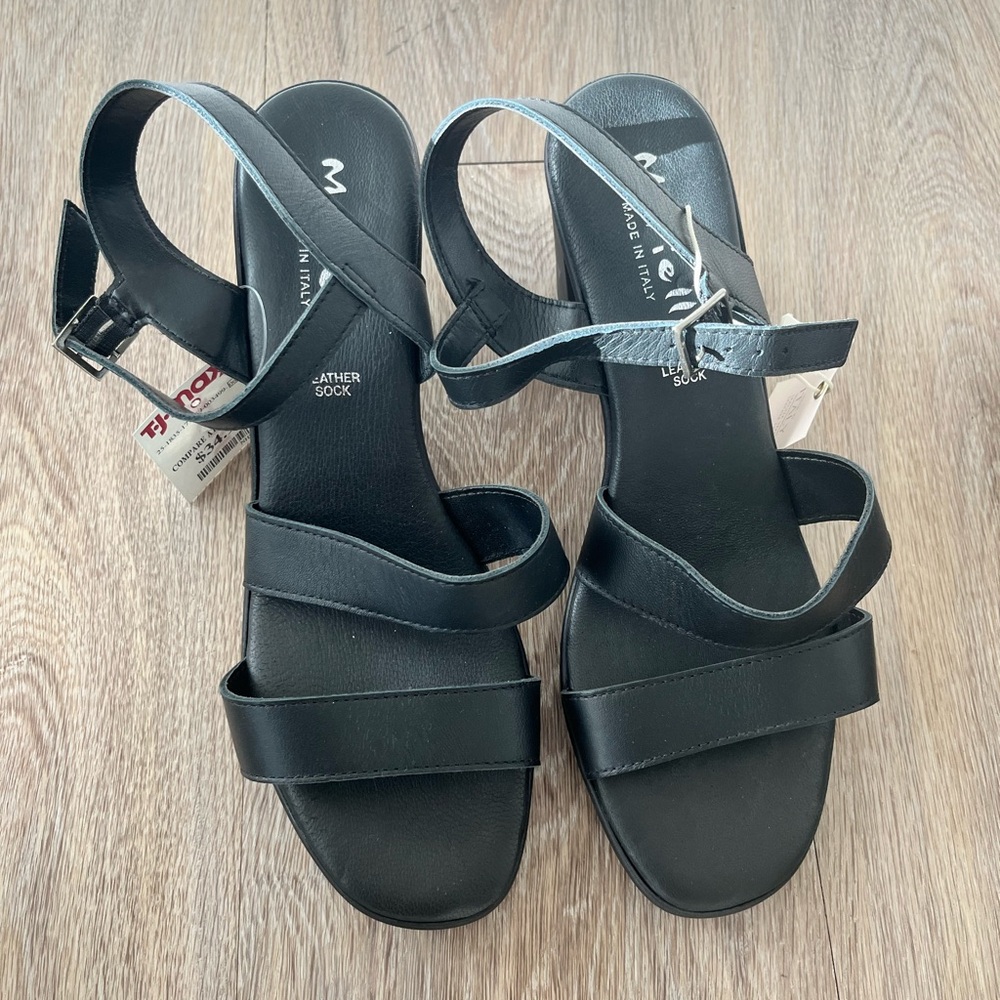 Mariella small heel sandals